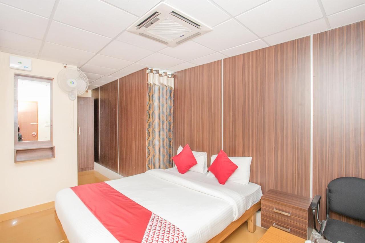 Oyo 10291 Sri Venkatadri Residency Hotel Bangalore Exterior foto